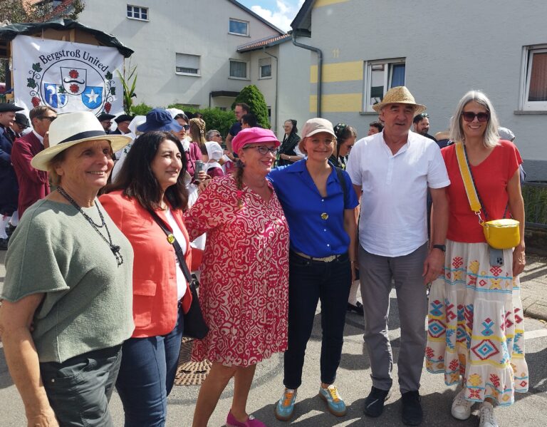 Grüne Prominenz bei der Kerwe-Eröffnung